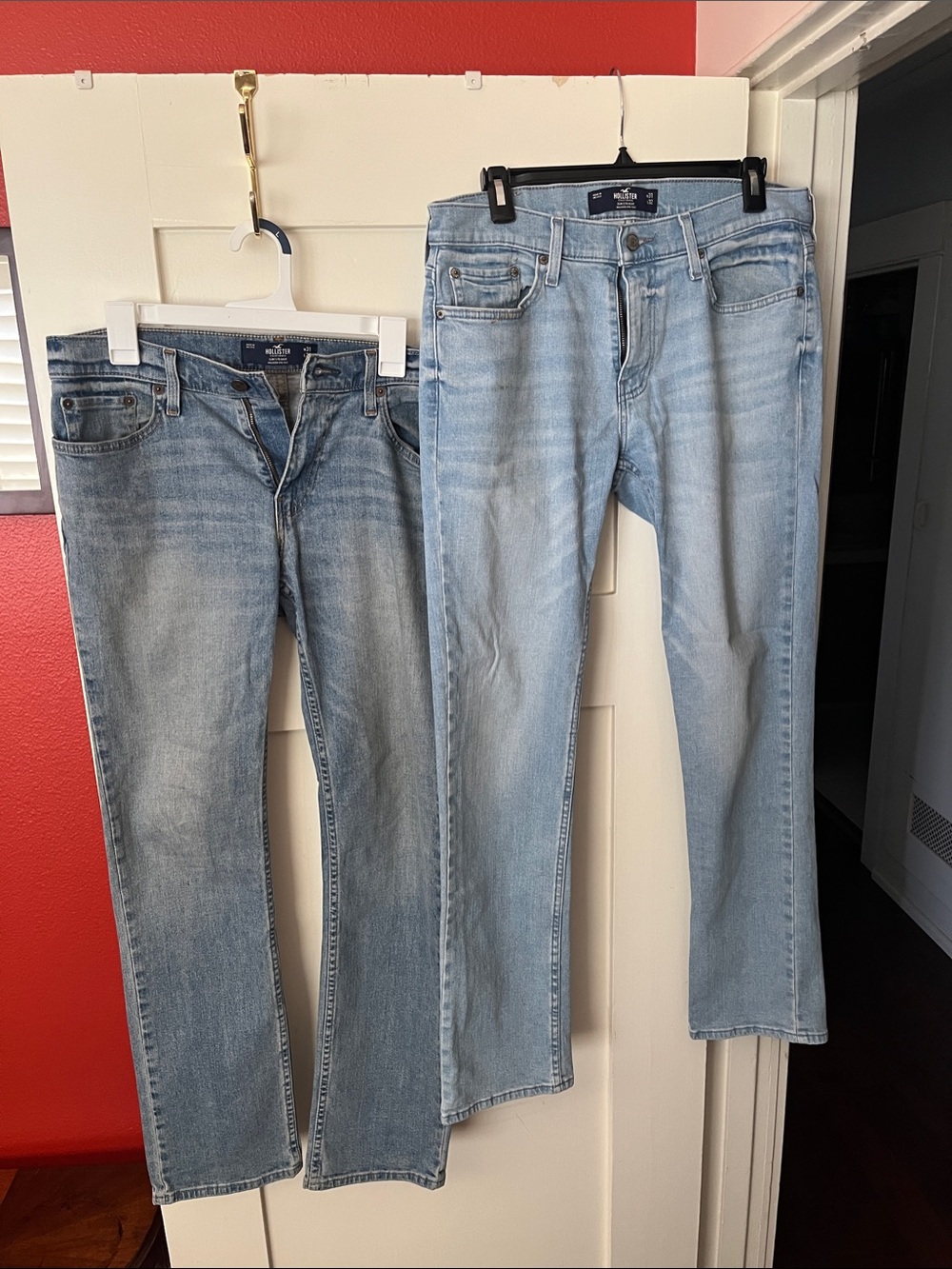 Hollister Light Blue Straight Jeans - Classic Pair